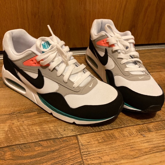 【新品】WMNS Nike Air Max Correlate 24cm Amazon.com | Nike Women's Air Max Correlate Running Shoes